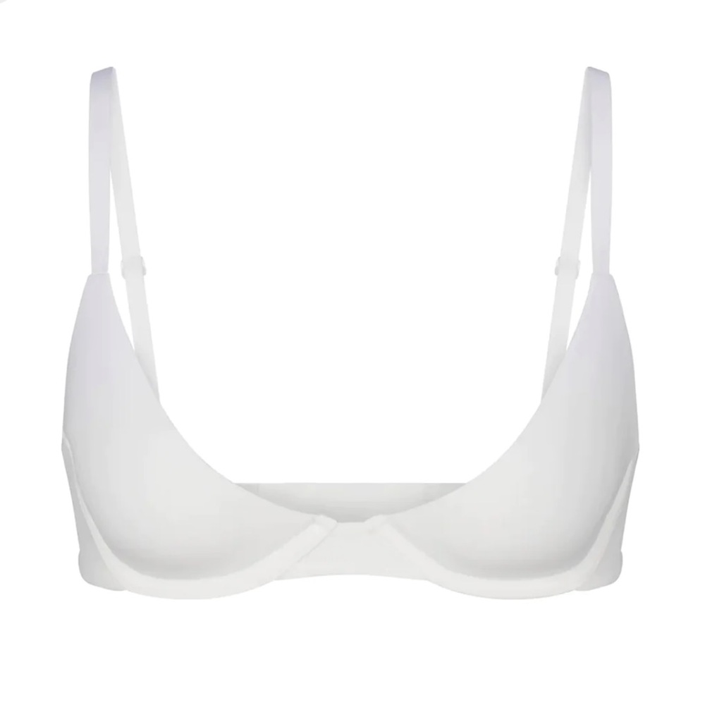 SKIMS Fits Everyone Plunge Bra